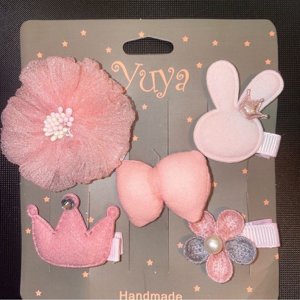 BNWT Pet hair clips